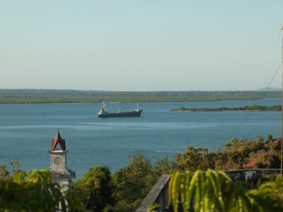 Ship_in_the_Tanga_Bay